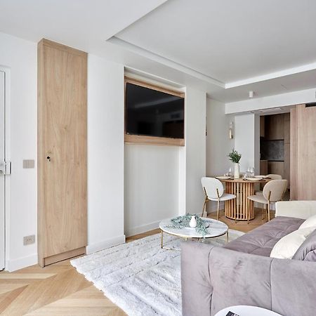 Apartment Centre De Paris By Studio Prestige Bagian luar foto