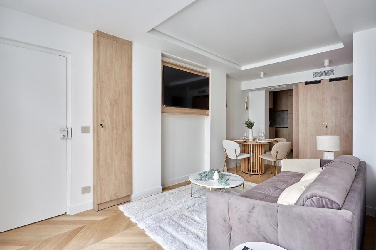 Apartment Centre De Paris By Studio Prestige Bagian luar foto
