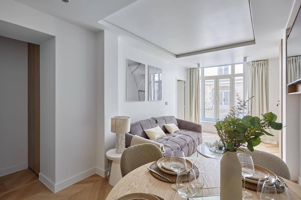 Apartment Centre De Paris By Studio Prestige Bagian luar foto